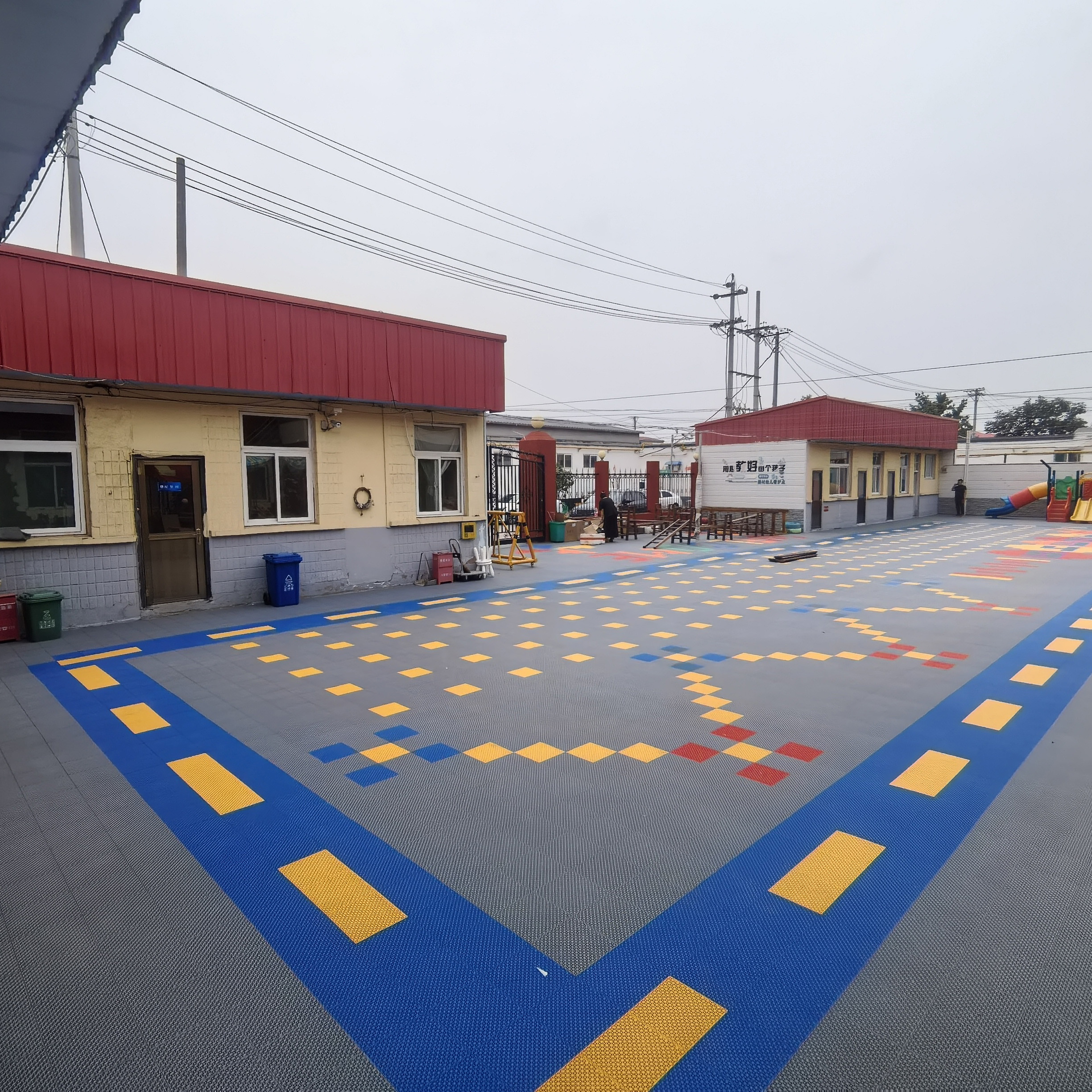OEM Customized Indoor/Outdoor  - Outdoor Sport Court Flooring 评论和价格